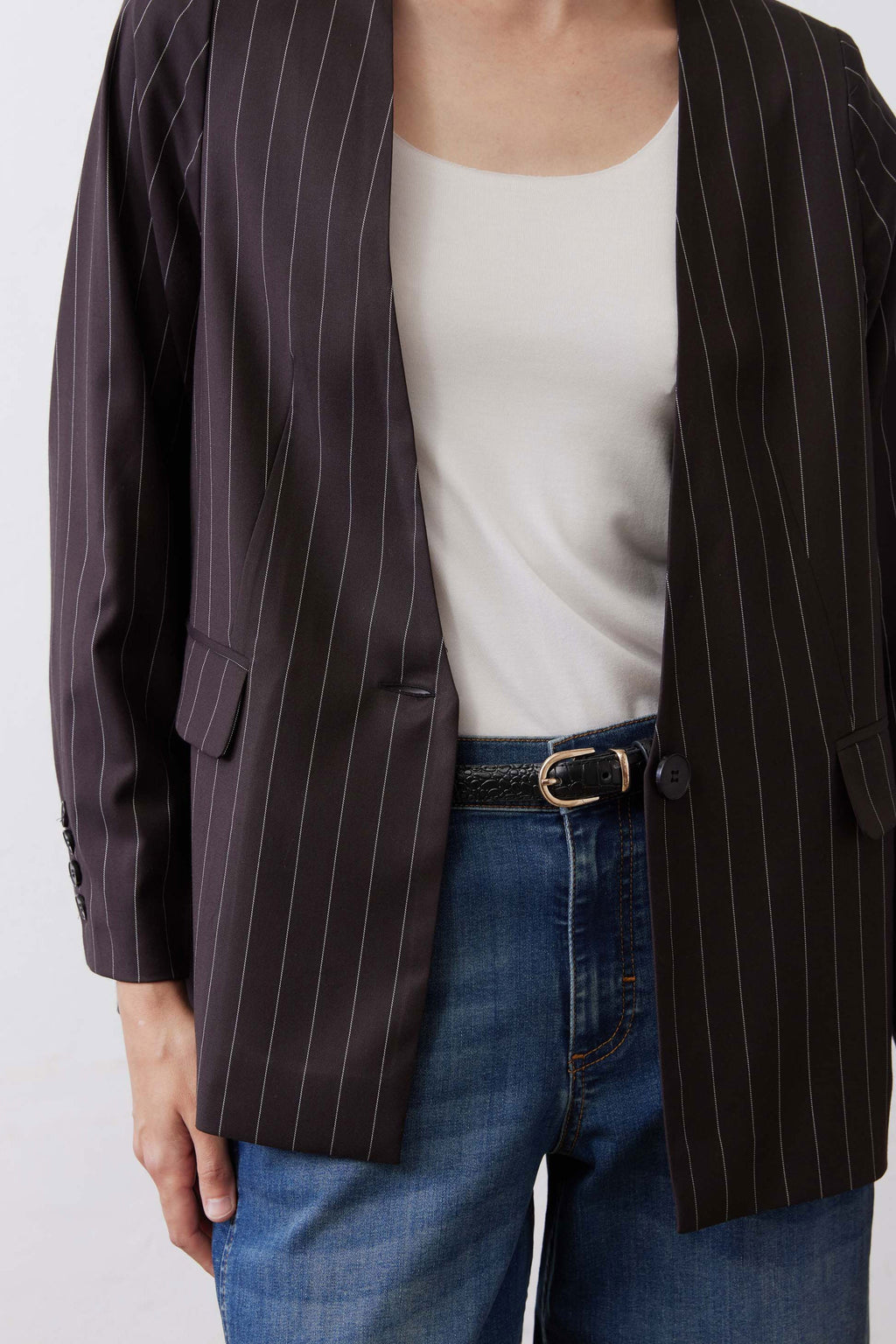 Relaxed Single-Breasted Blazer in Black White Pinstripe