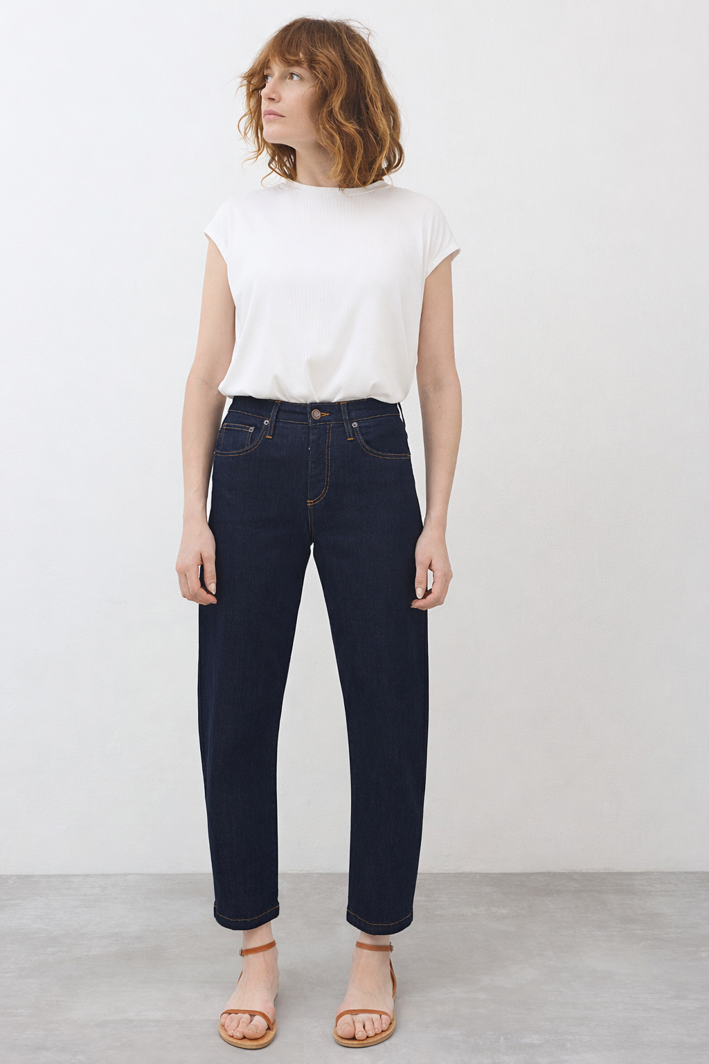 Barrel-Leg Stretch Denim Jeans in Rich Dark Wash