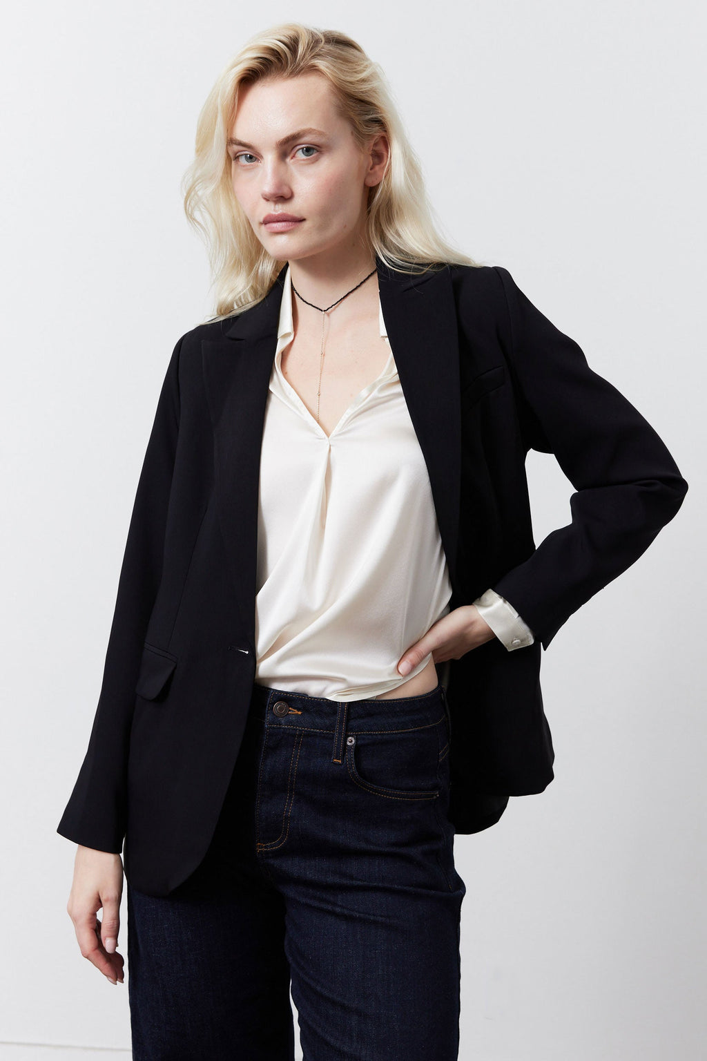 Single-Button Classic Blazer in Black