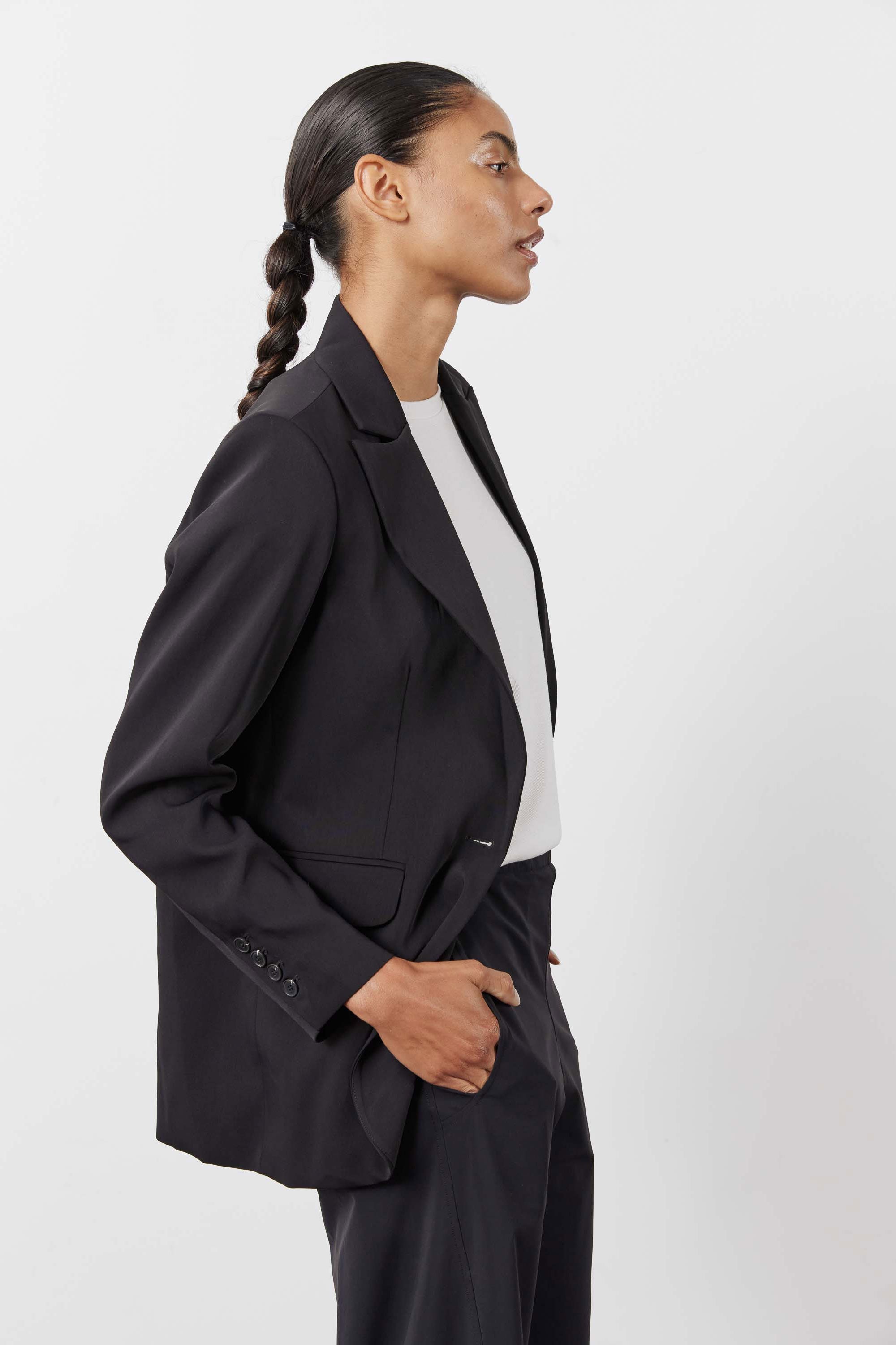 Single-Button Classic Blazer in Black