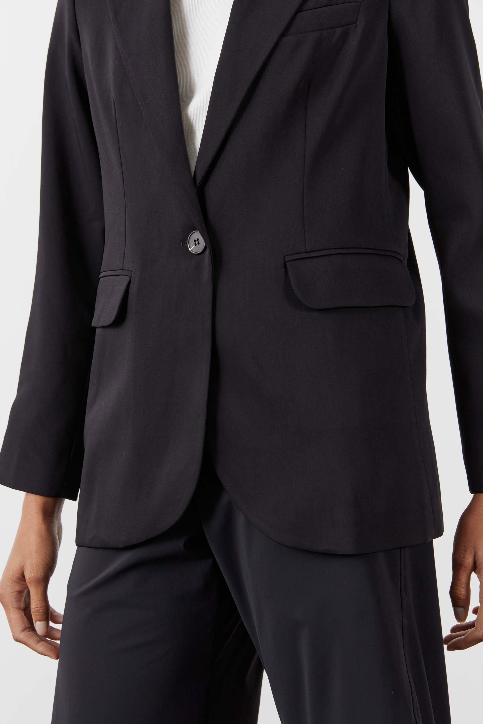 Petite Single-Button Classic Blazer in Black