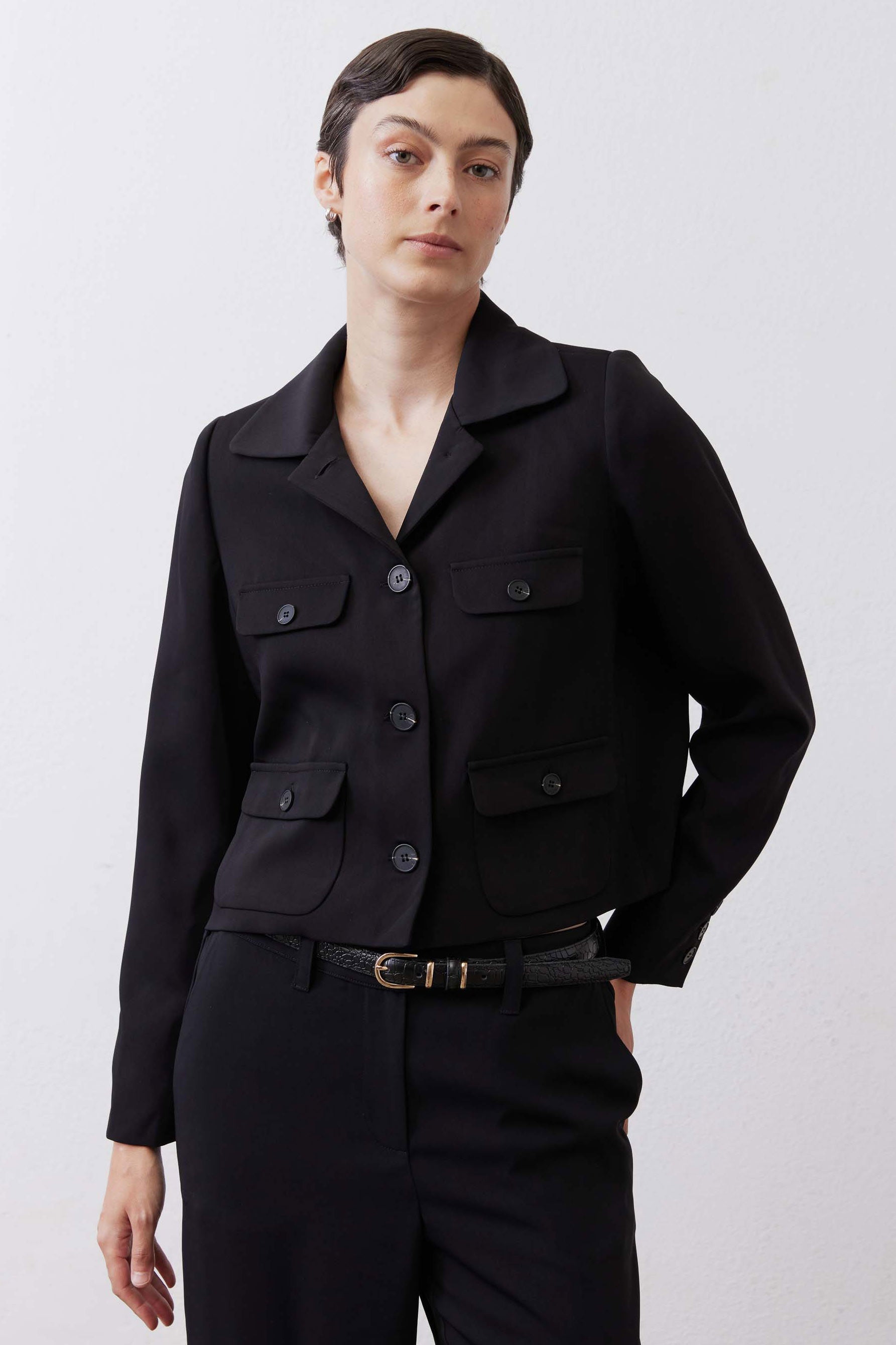 Cropped Collared Button-Front Jacket in Black