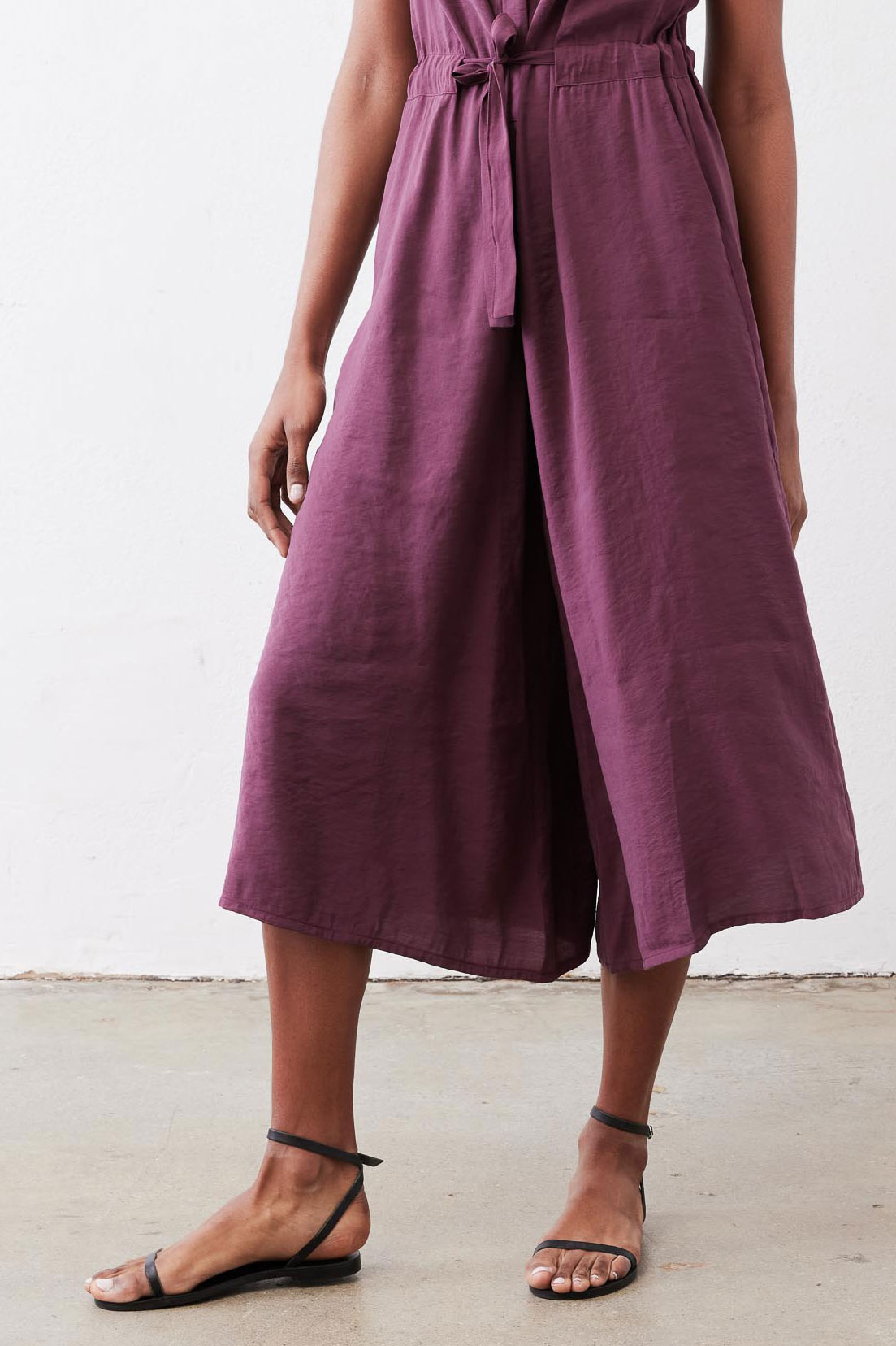 Cropped Tie-Waist Collared Jumpsuit in Malbec