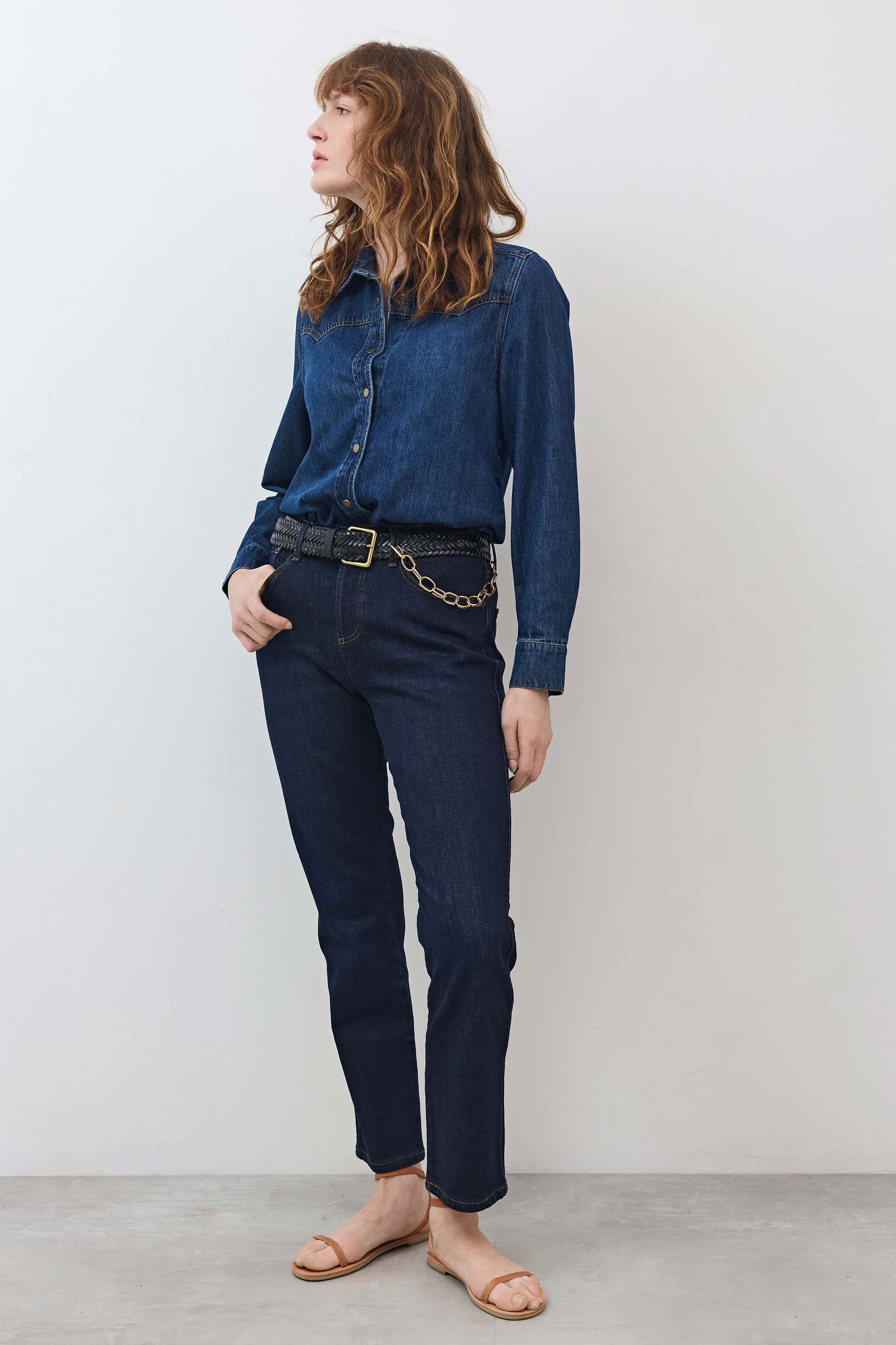 Petite Cropped Mid-Rise Straight Denim Jeans in Ebb Dark Wash