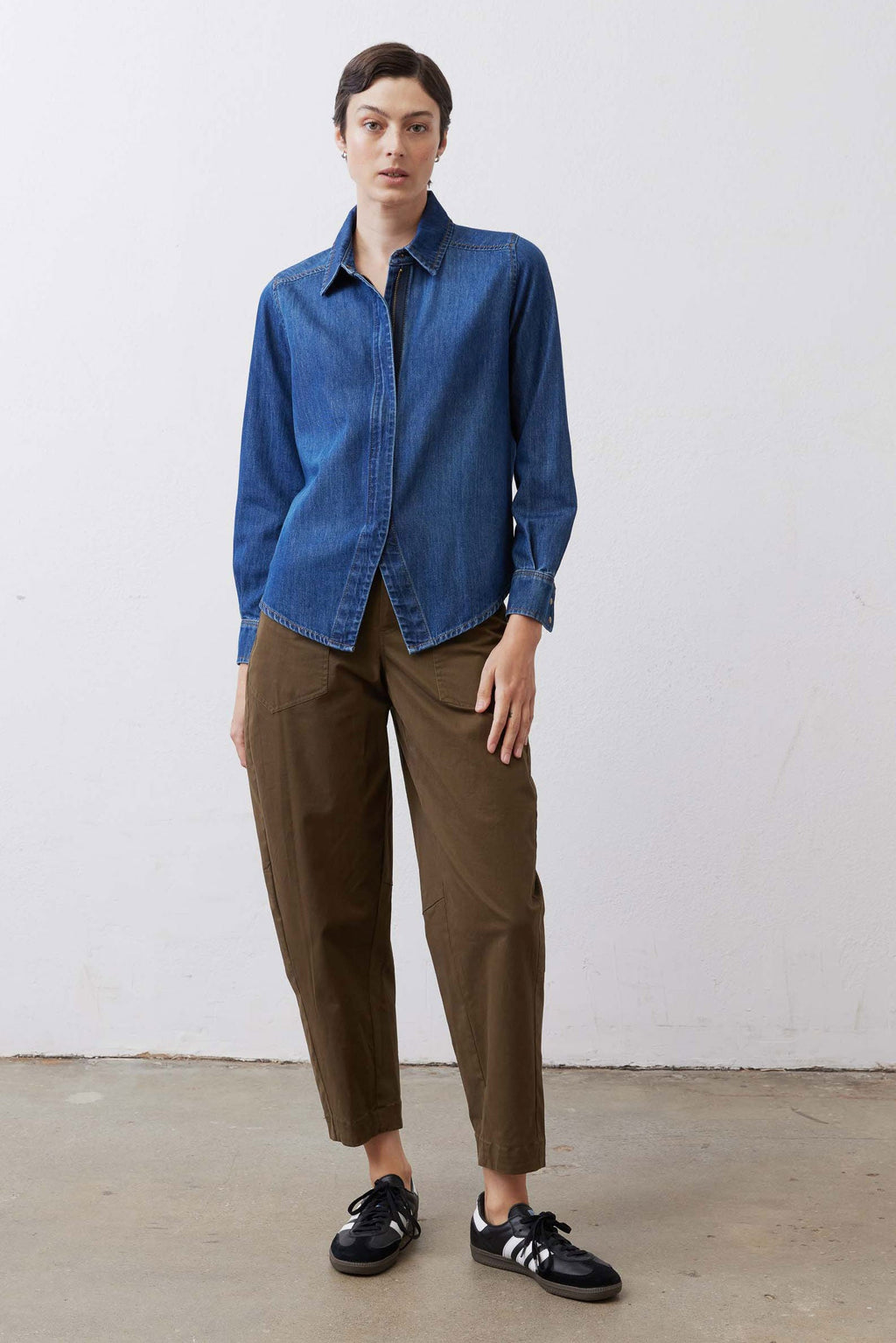 Handkerchief-Hem Zipper Denim Blouse in Medium Wash