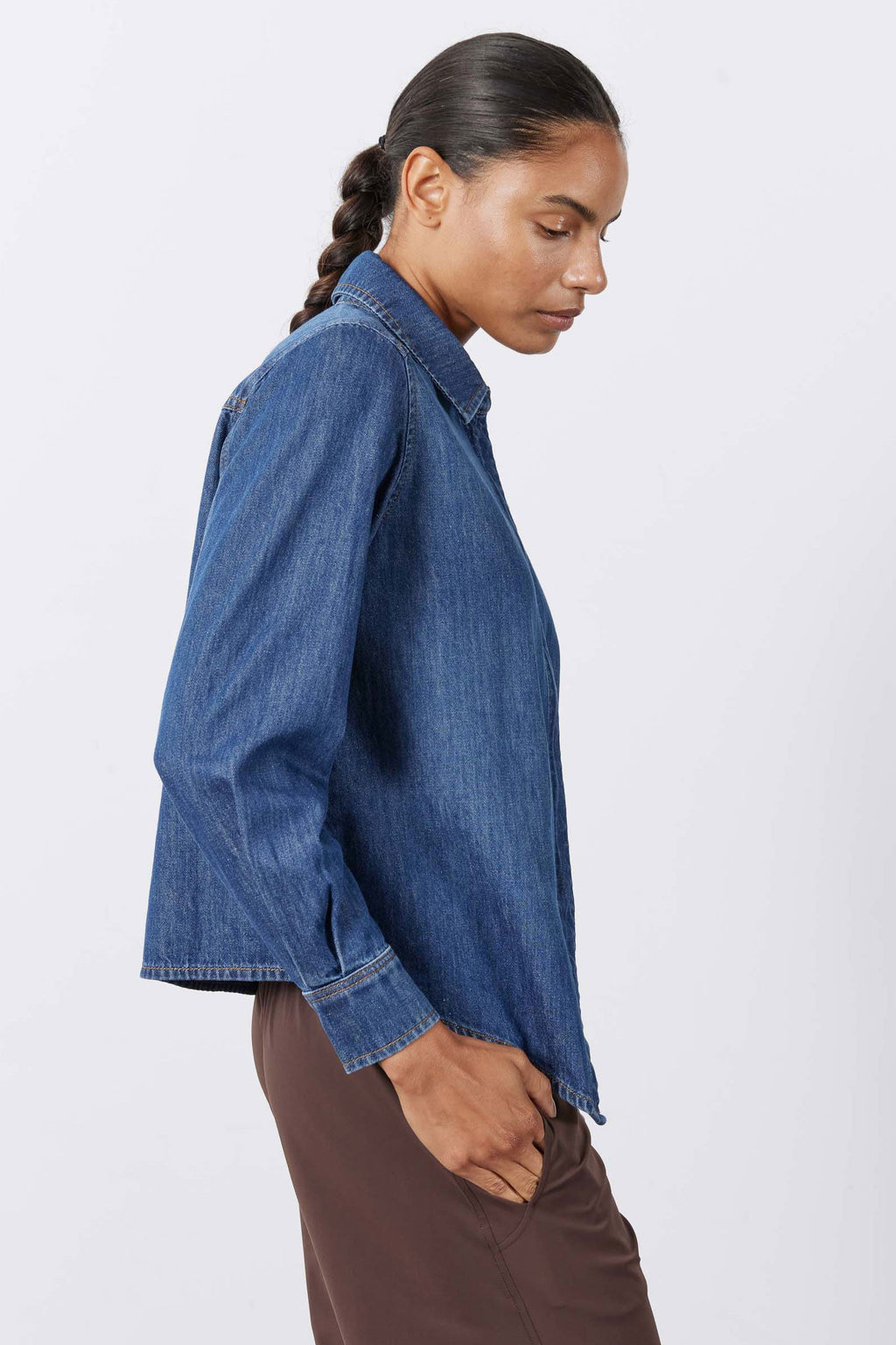 Handkerchief-Hem Zipper Denim Blouse in Medium Wash