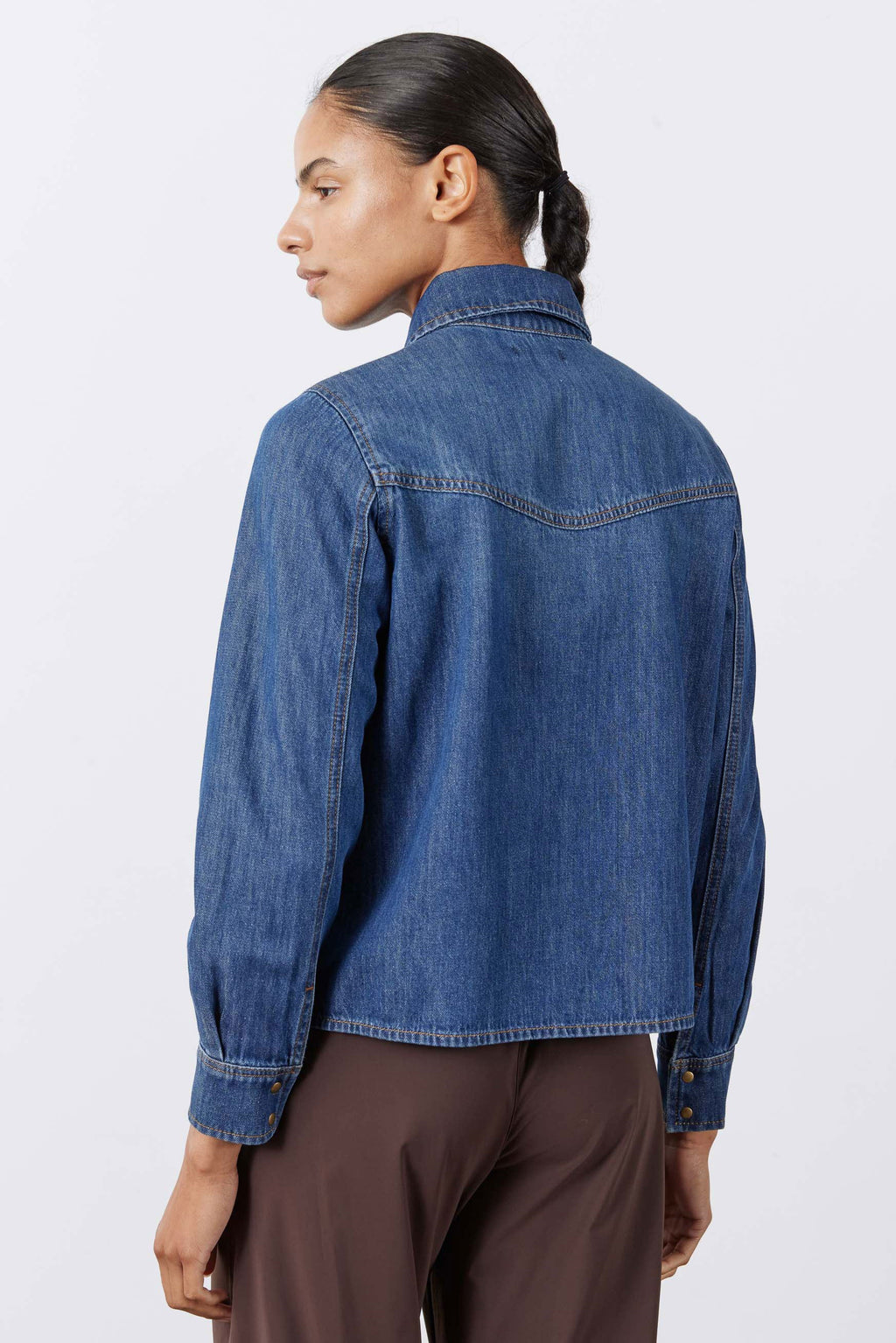 Handkerchief-Hem Zipper Denim Blouse in Medium Wash