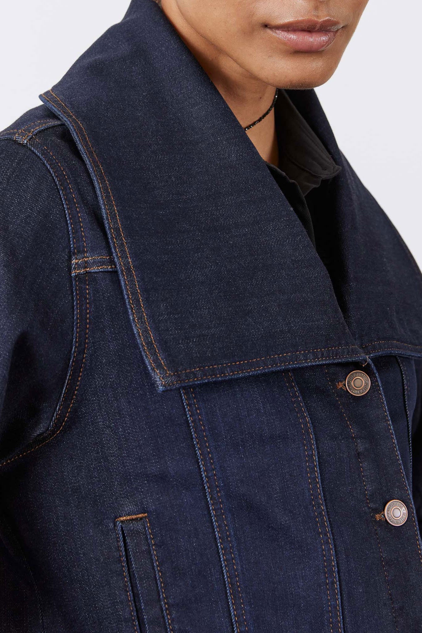 Cropped Wide-Collar Dark Wash Denim Jacket