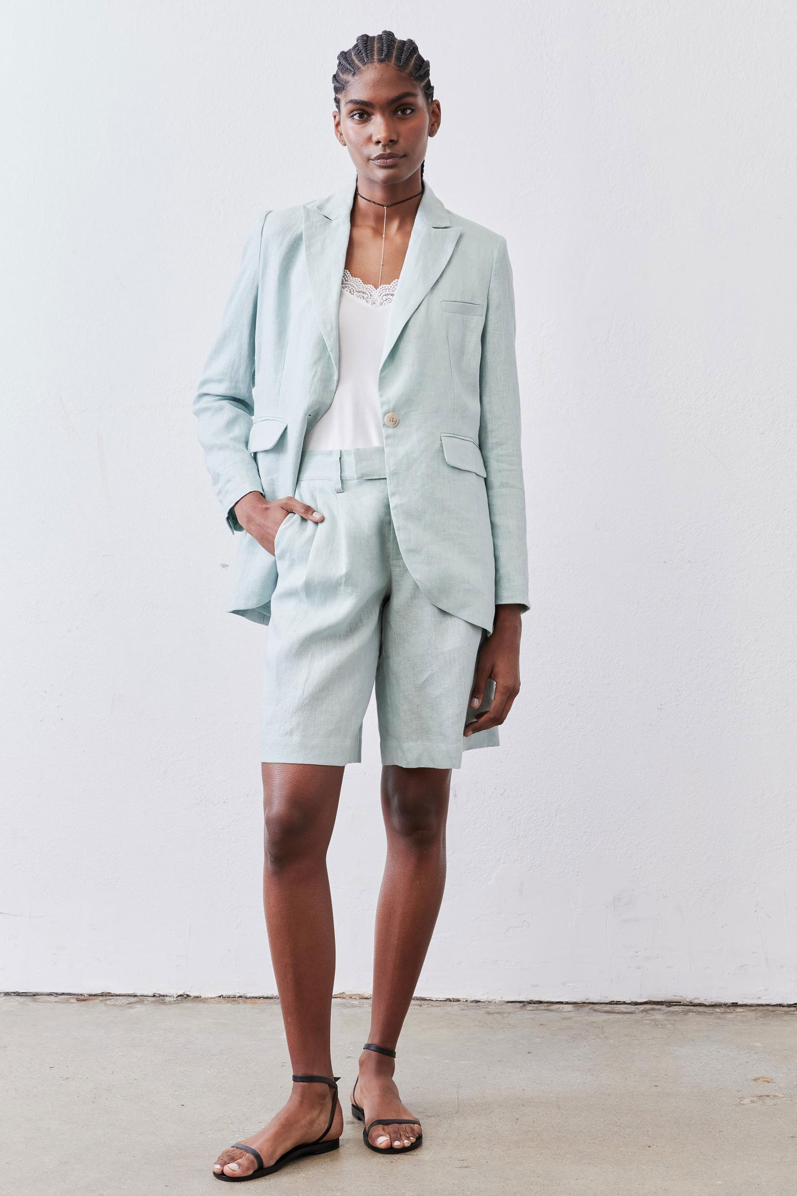 Classic Linen Blazer in Mint