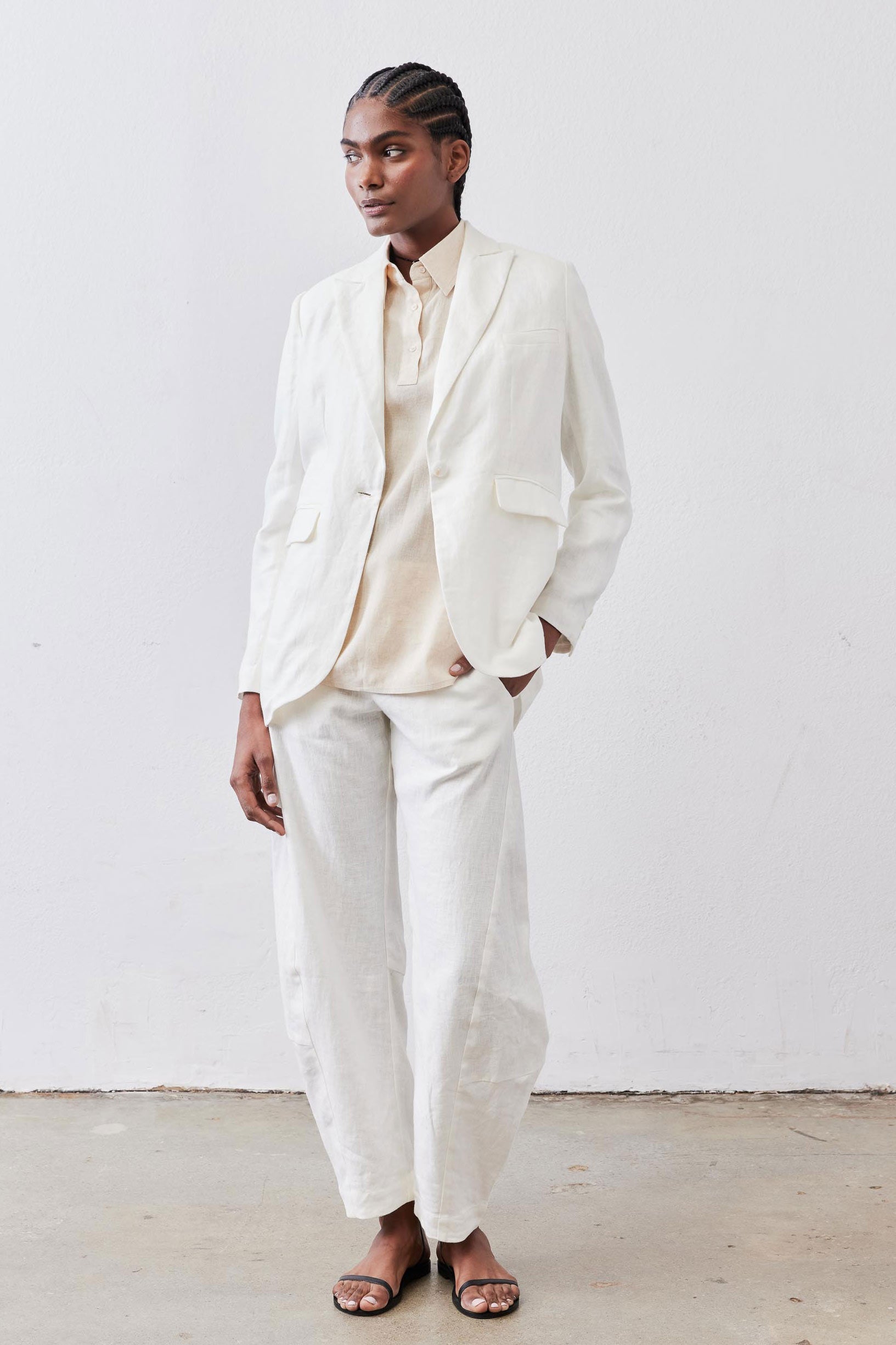 Classic Linen Blazer in Vintage White