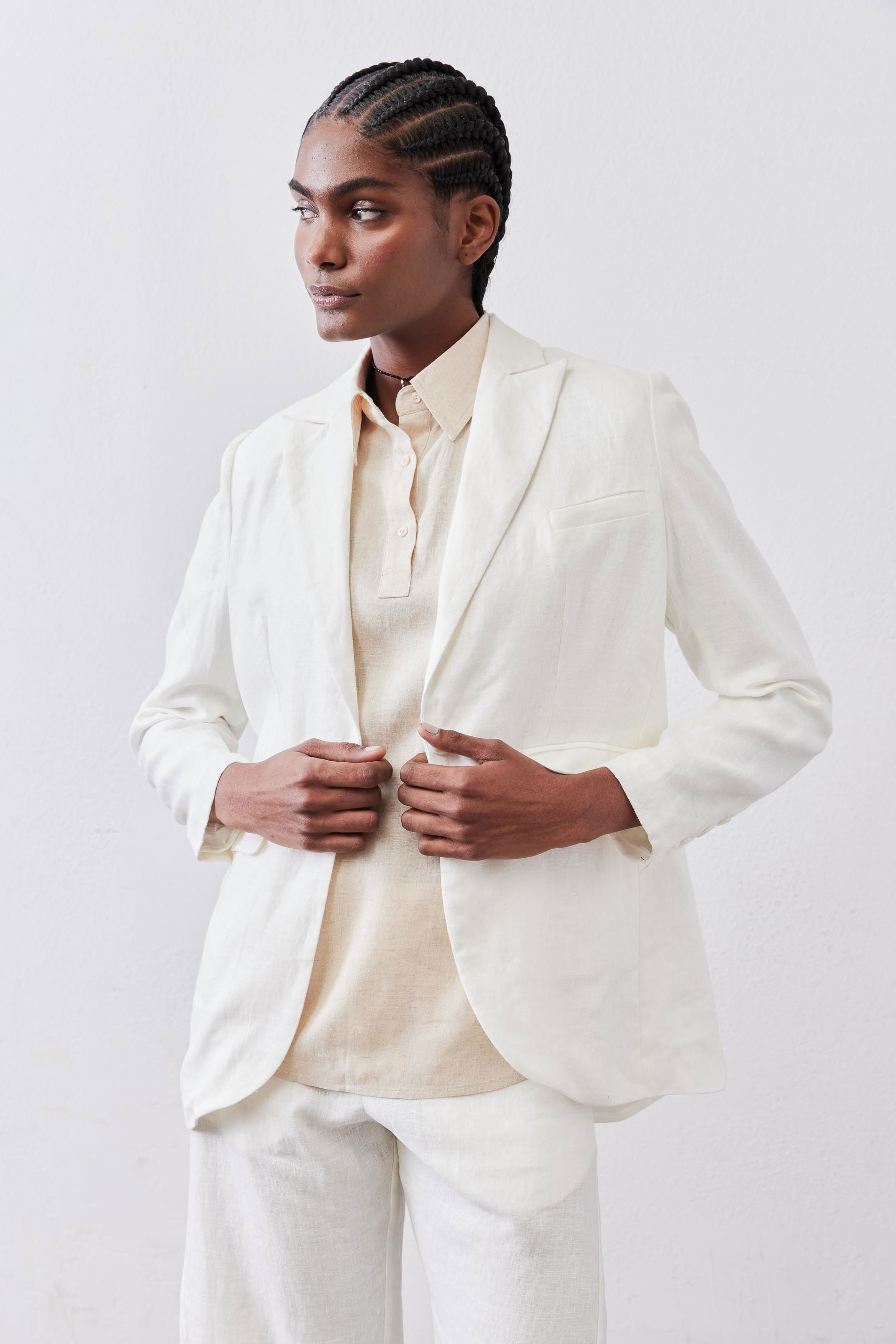 Classic Linen Blazer in Vintage White