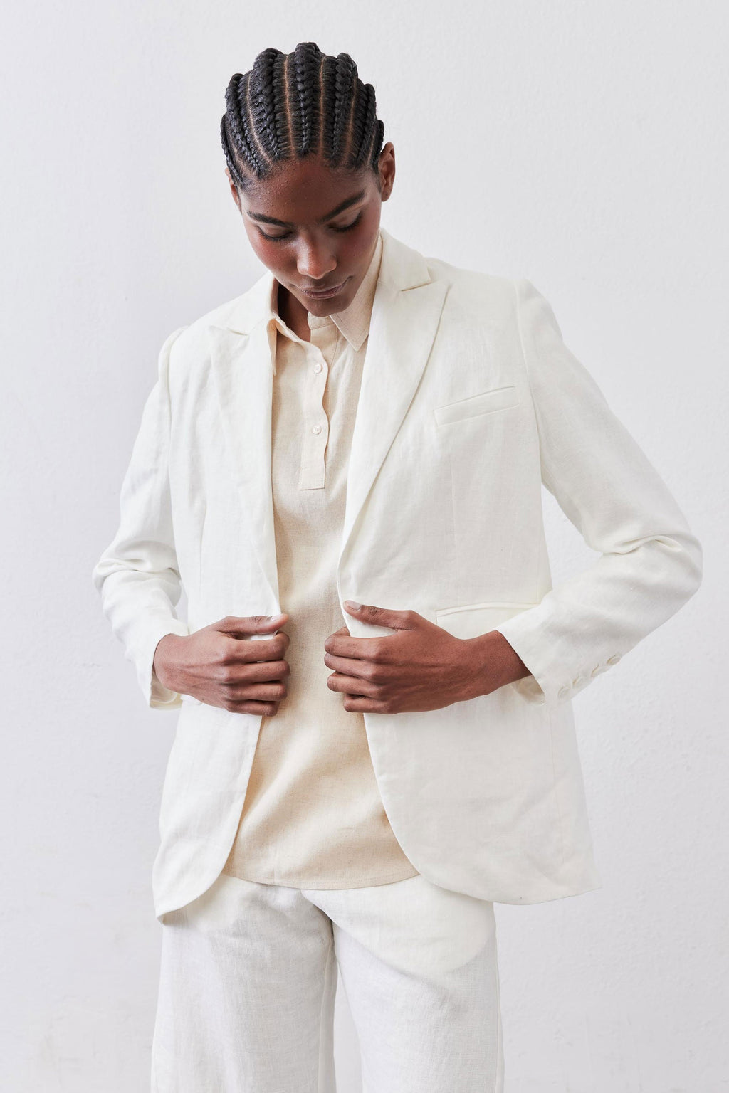 Classic Linen Blazer in Vintage White