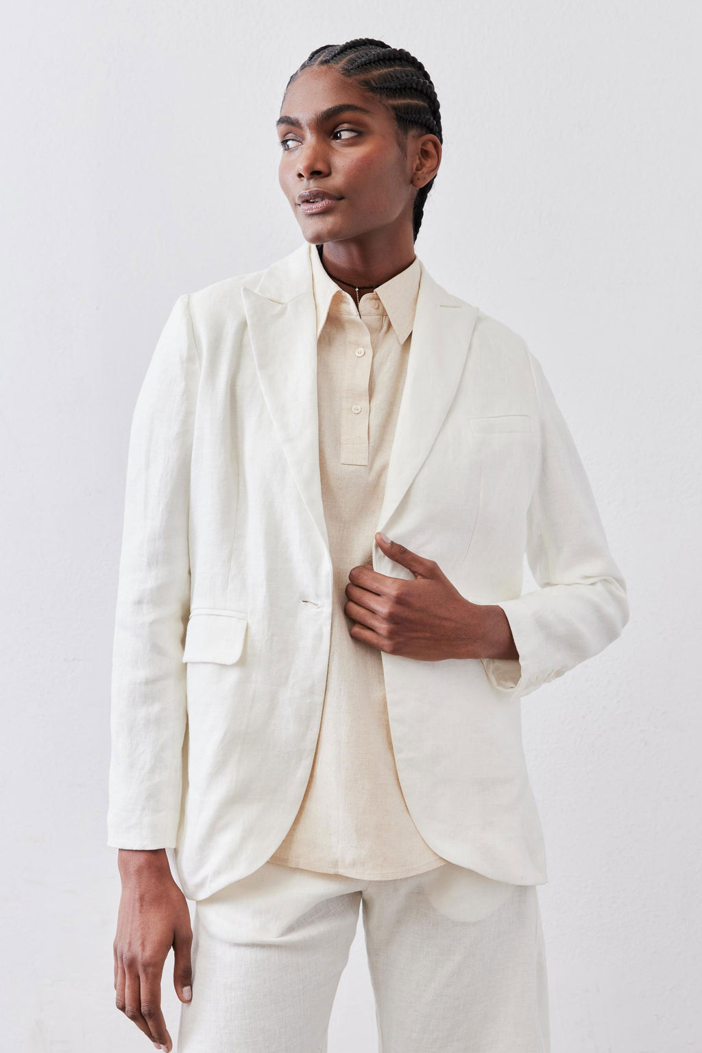 Classic Linen Blazer in Vintage White