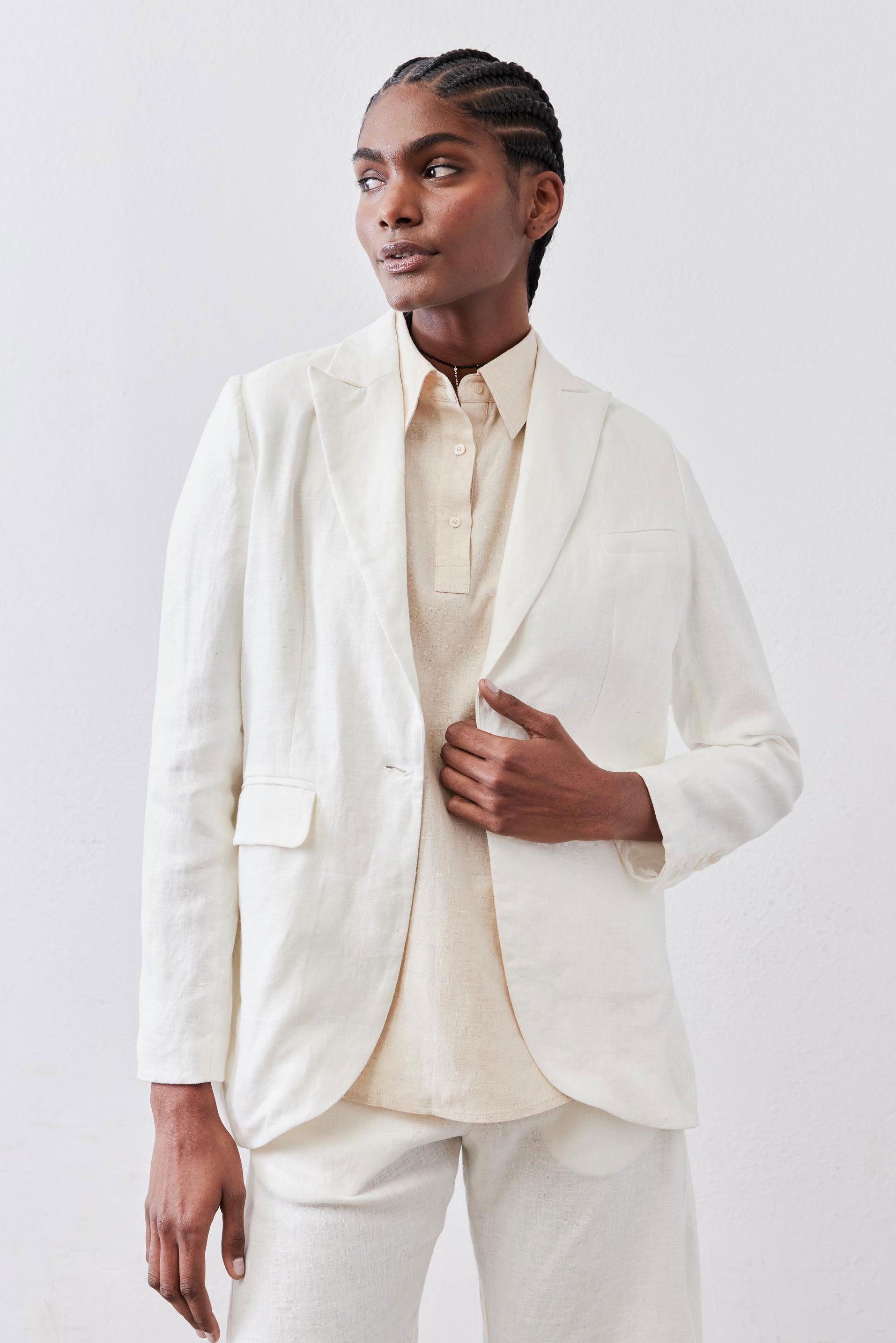 Classic Linen Blazer in Vintage White