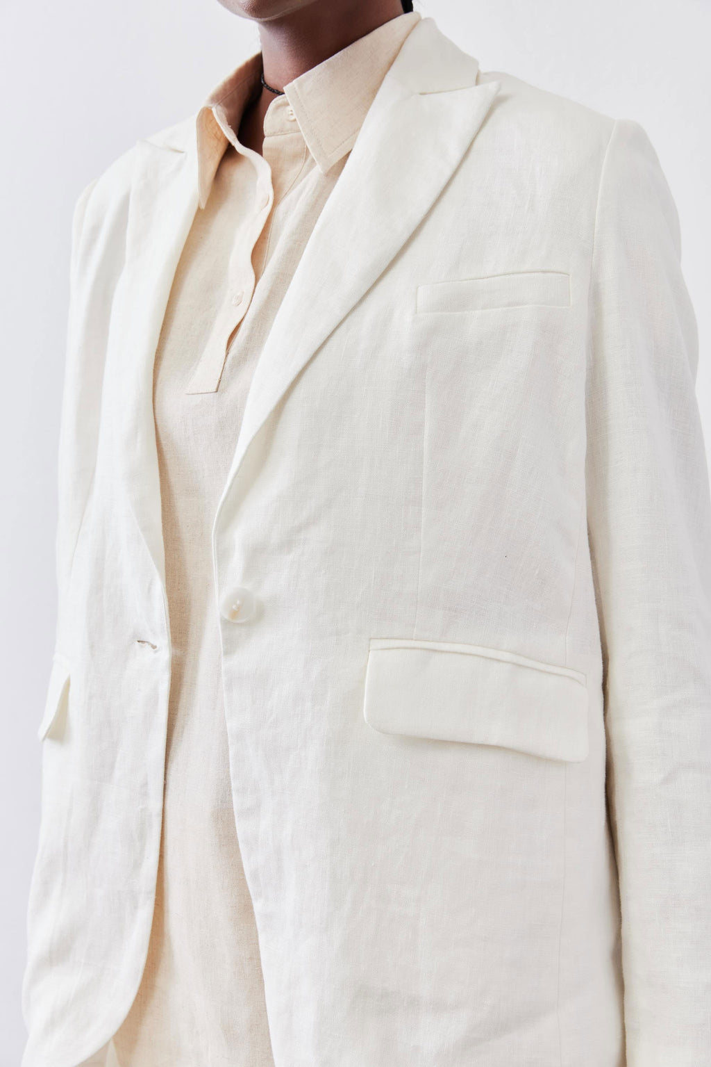 Classic Linen Blazer in Vintage White