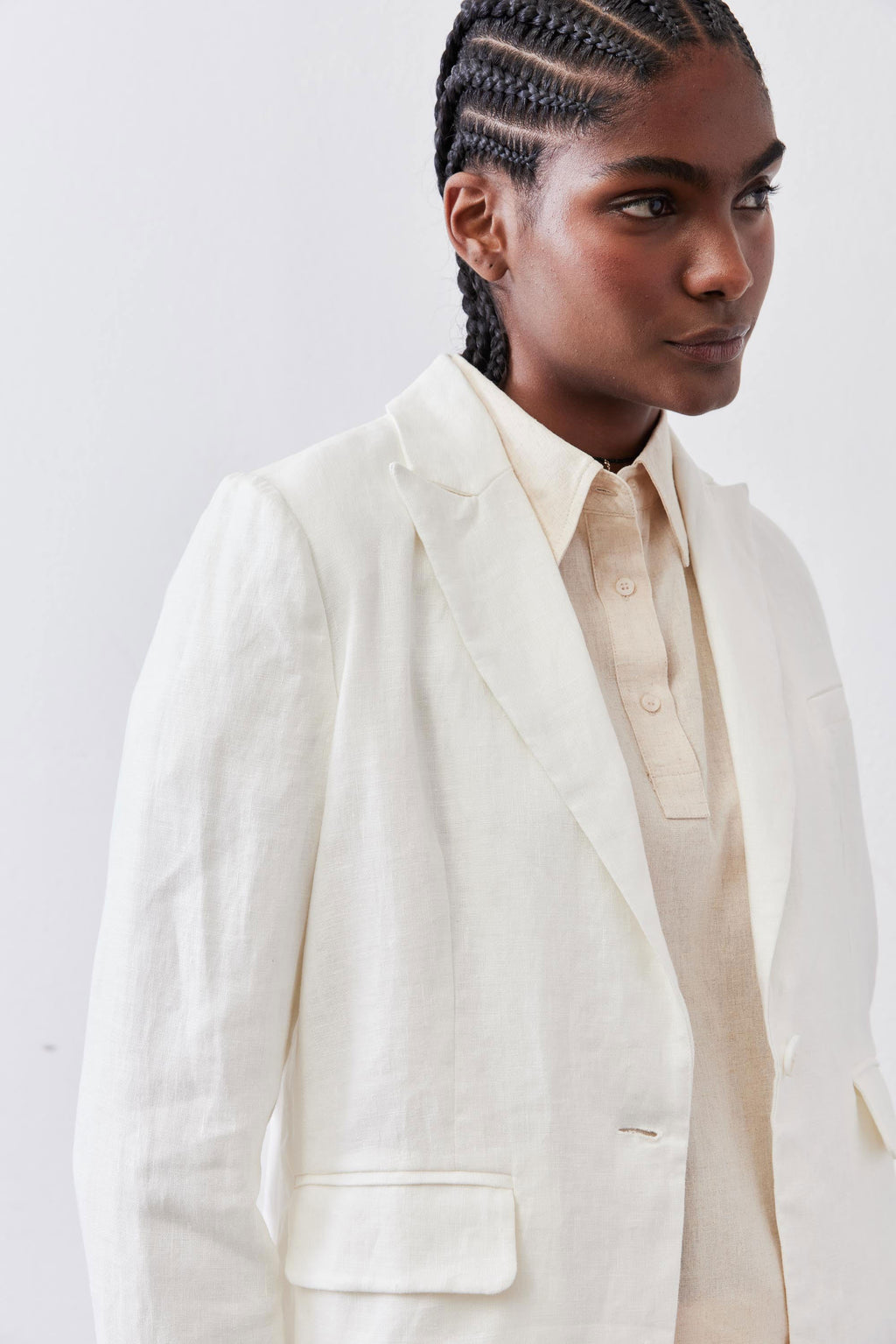 Classic Linen Blazer in Vintage White