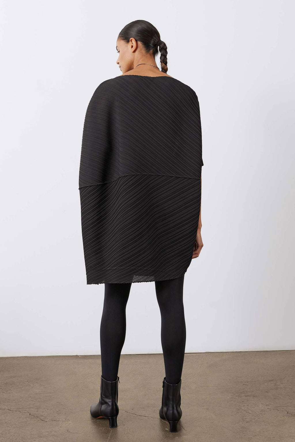 Oversized Pleated Stretch Tunic in Black