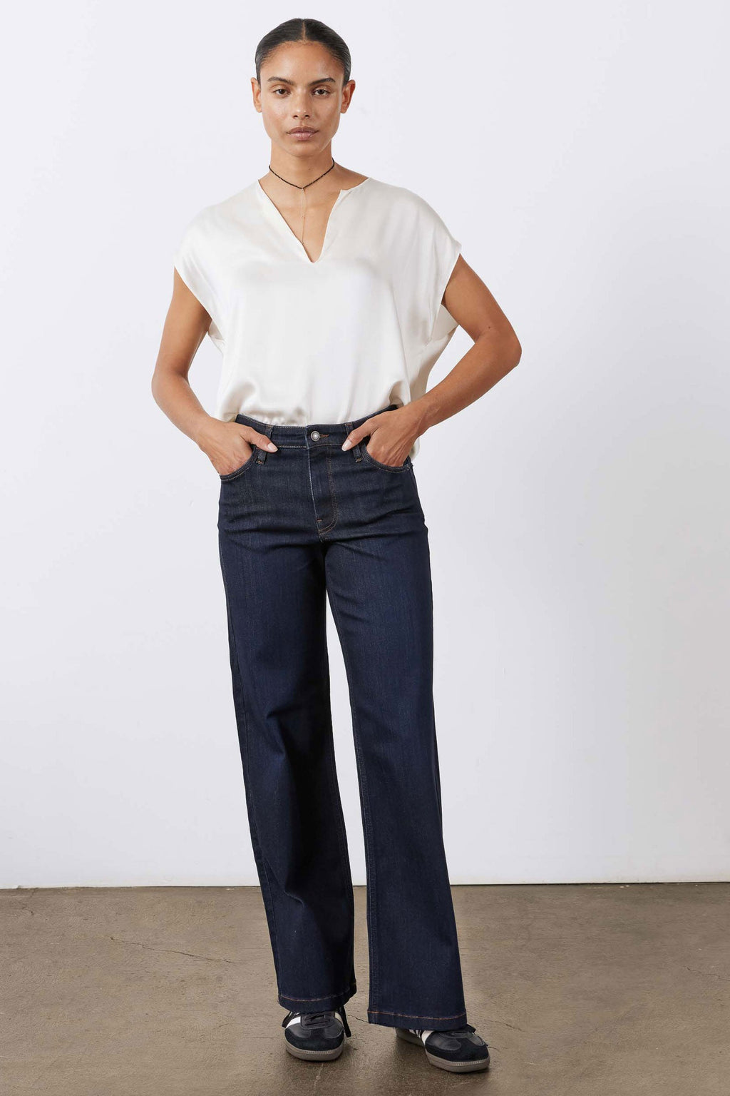 Wide-Leg Palazzo Denim Jeans in Dark Wash