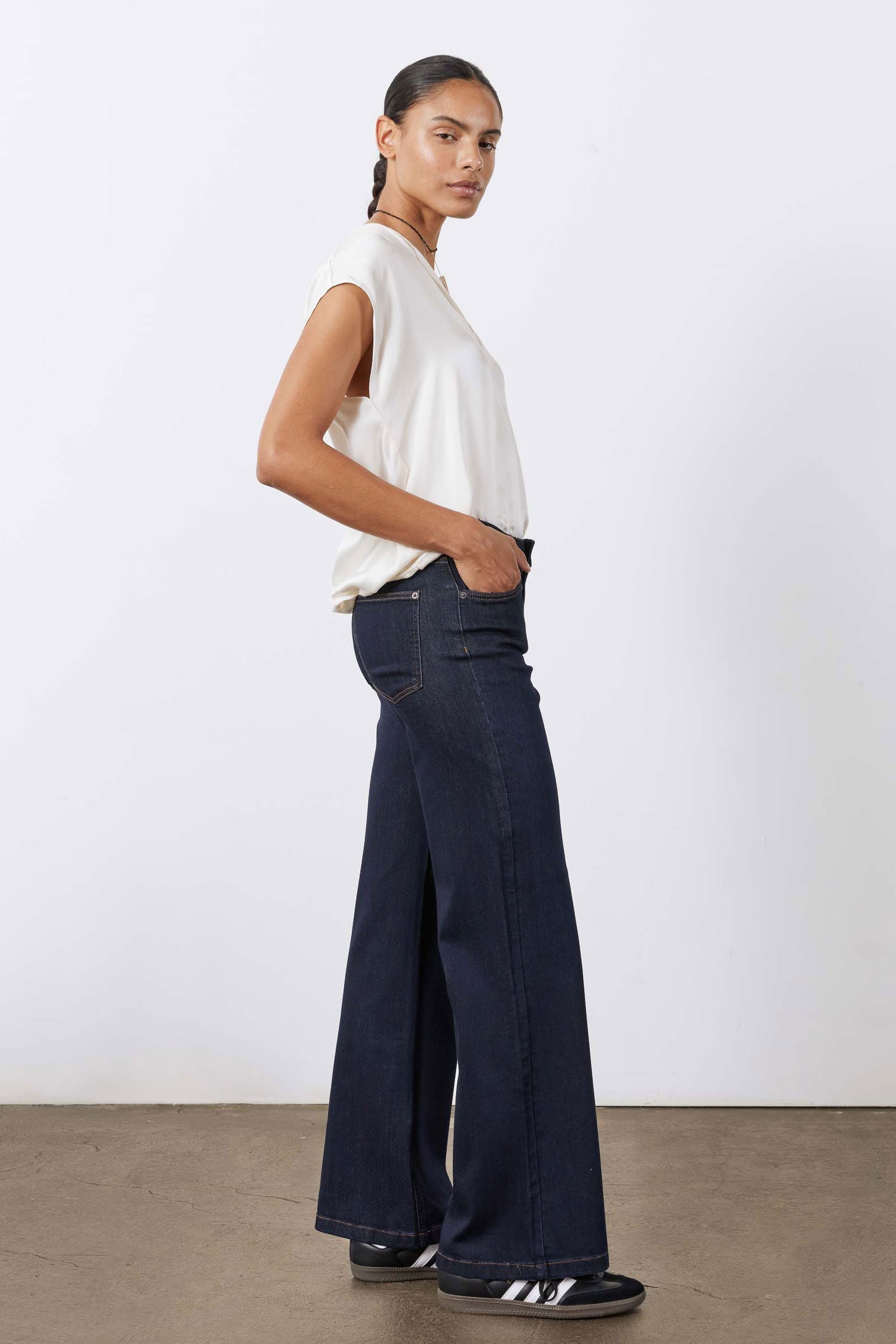 Petite Wide-Leg Palazzo Denim Jeans in Dark Wash