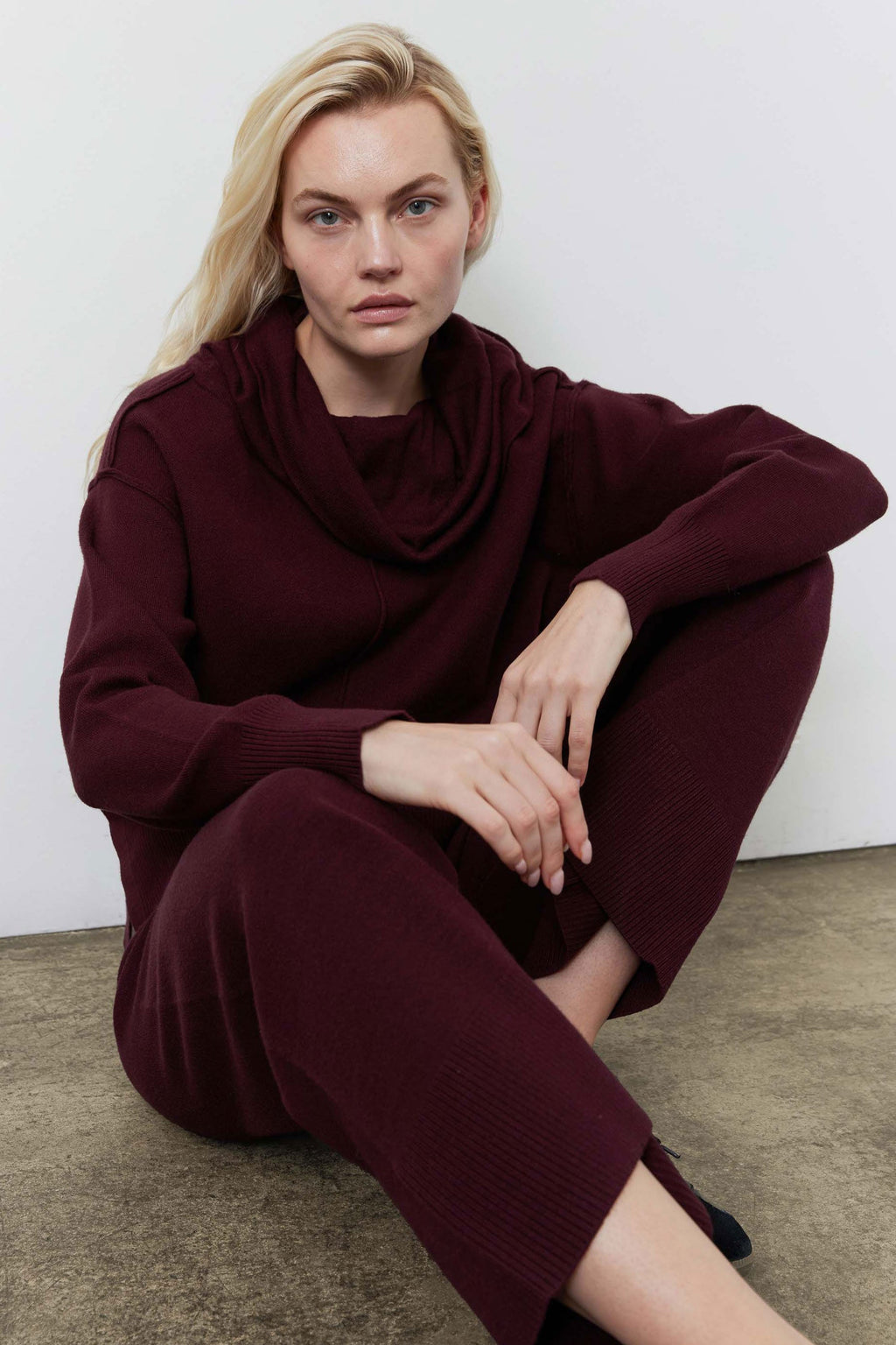 Relaxed Crewneck Knit Lounge Set in Burgundy