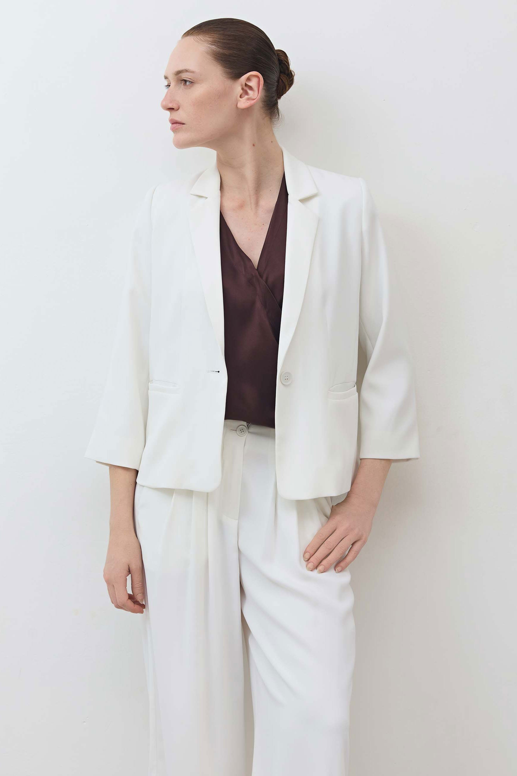 Shrunken Tailored Blazer in White