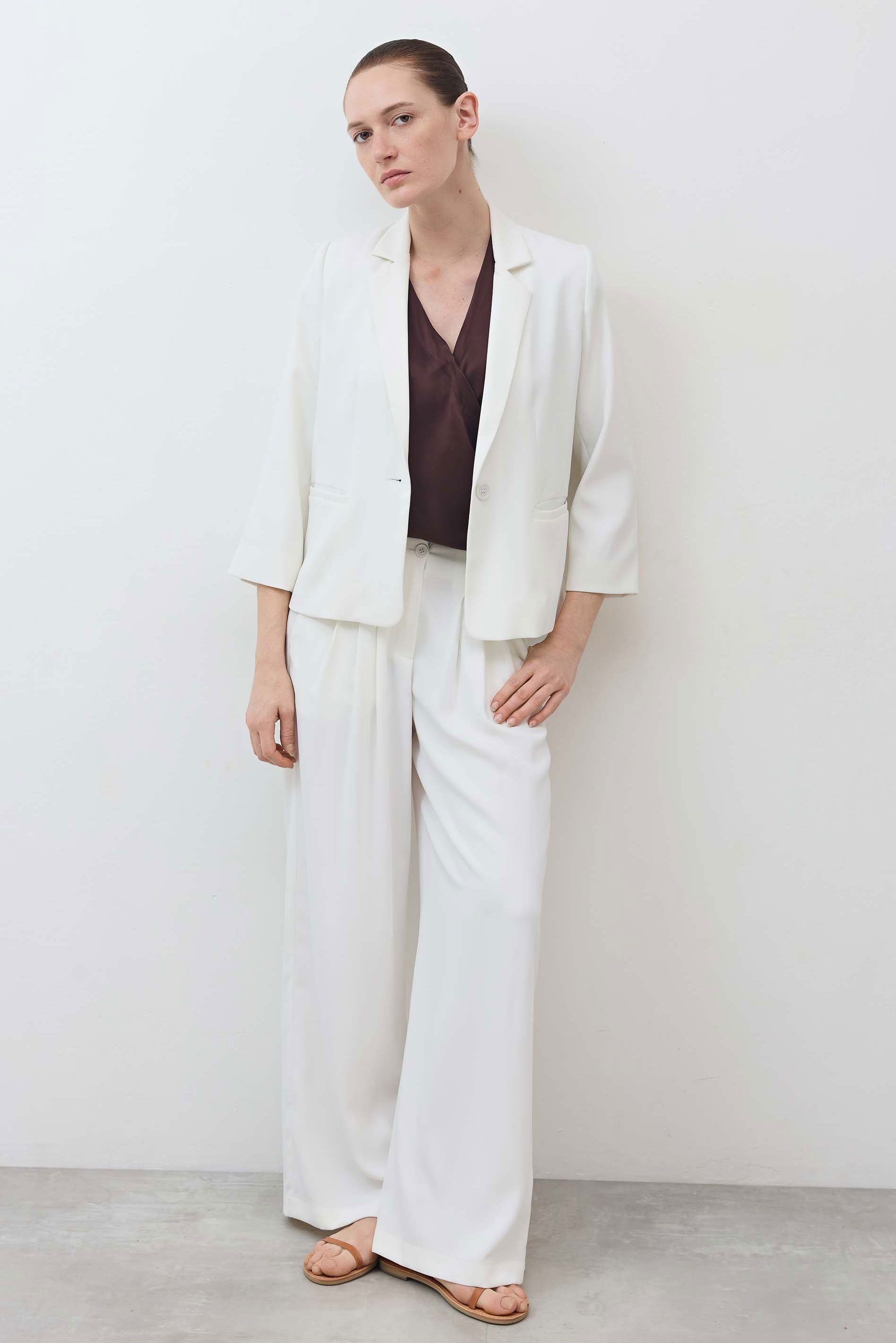 Shrunken Tailored Blazer in White