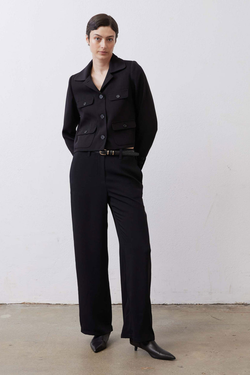 Cropped Collared Button-Front Jacket in Black