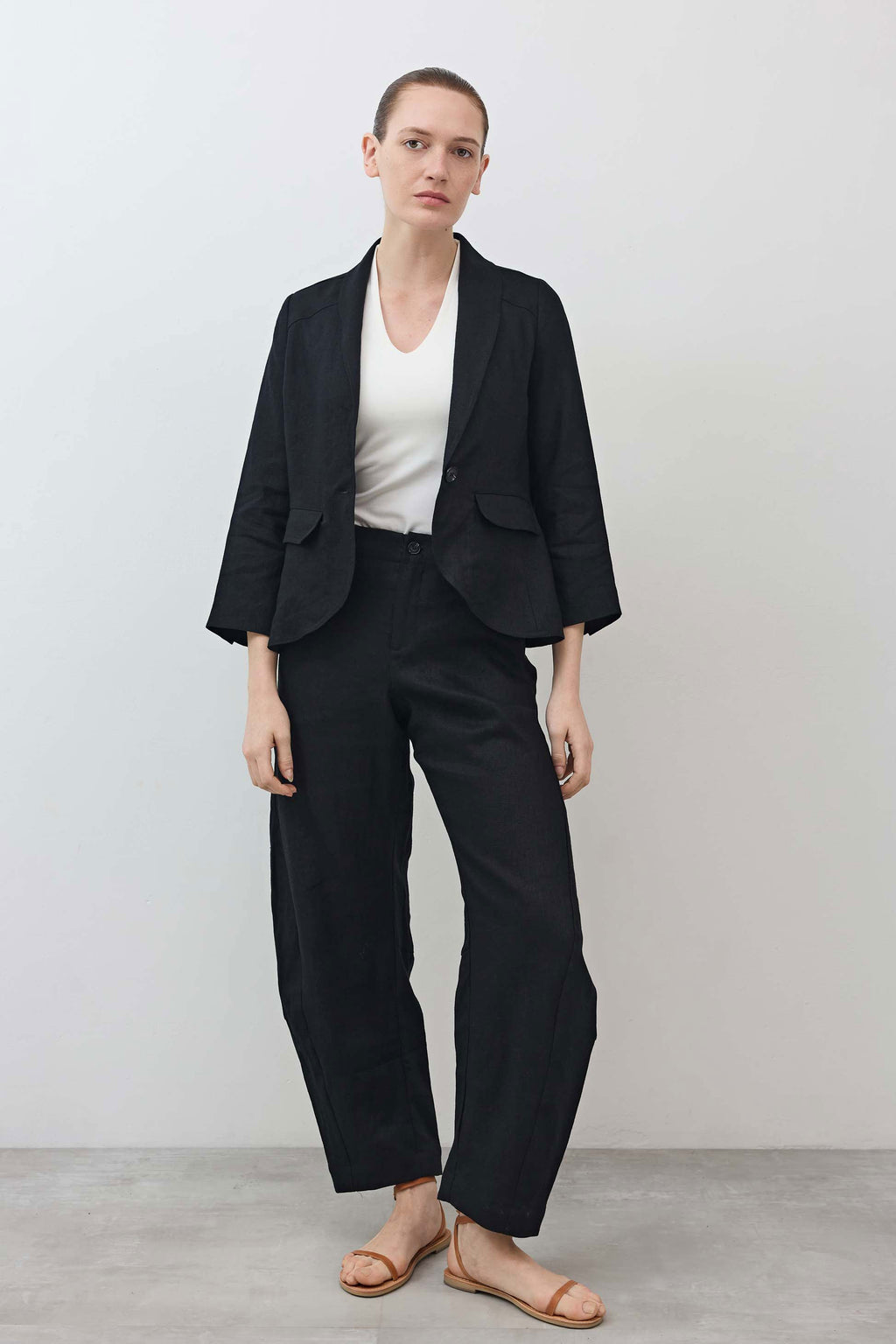Cropped Tulip-Hem Blazer in Black
