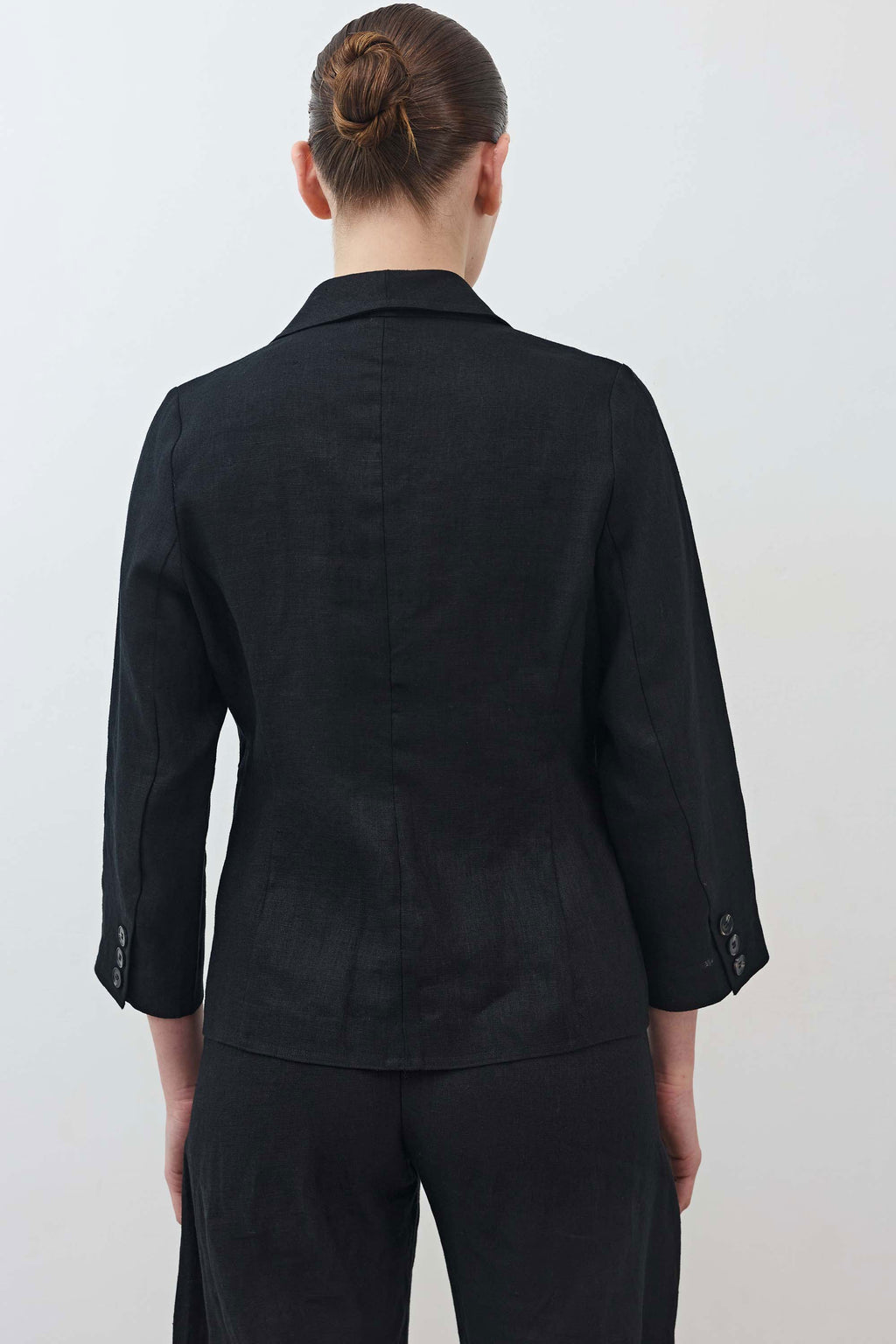 Cropped Tulip-Hem Blazer in Black