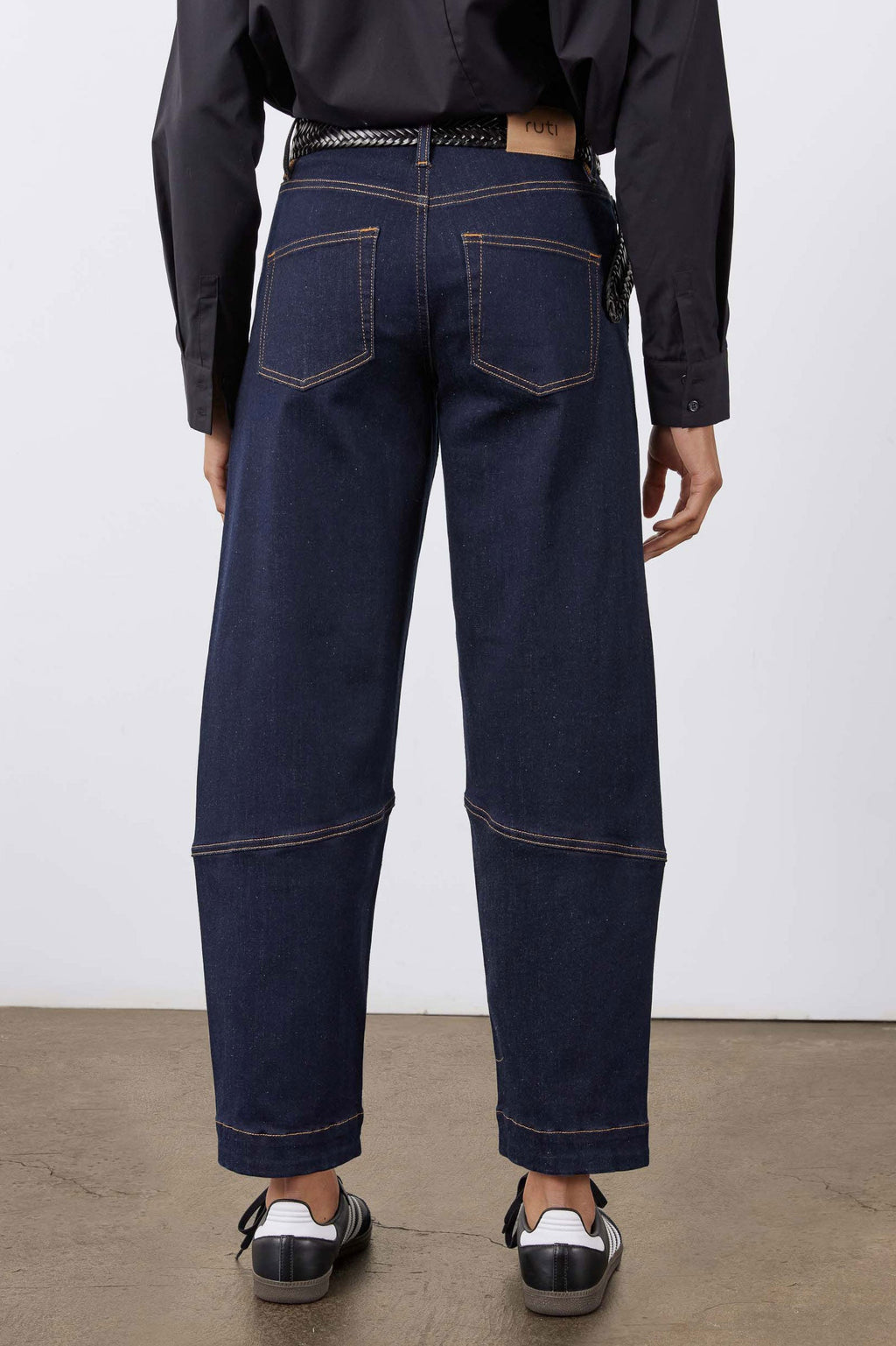 Wide-Leg Barrel Denim Jeans in Nyx Dark Wash