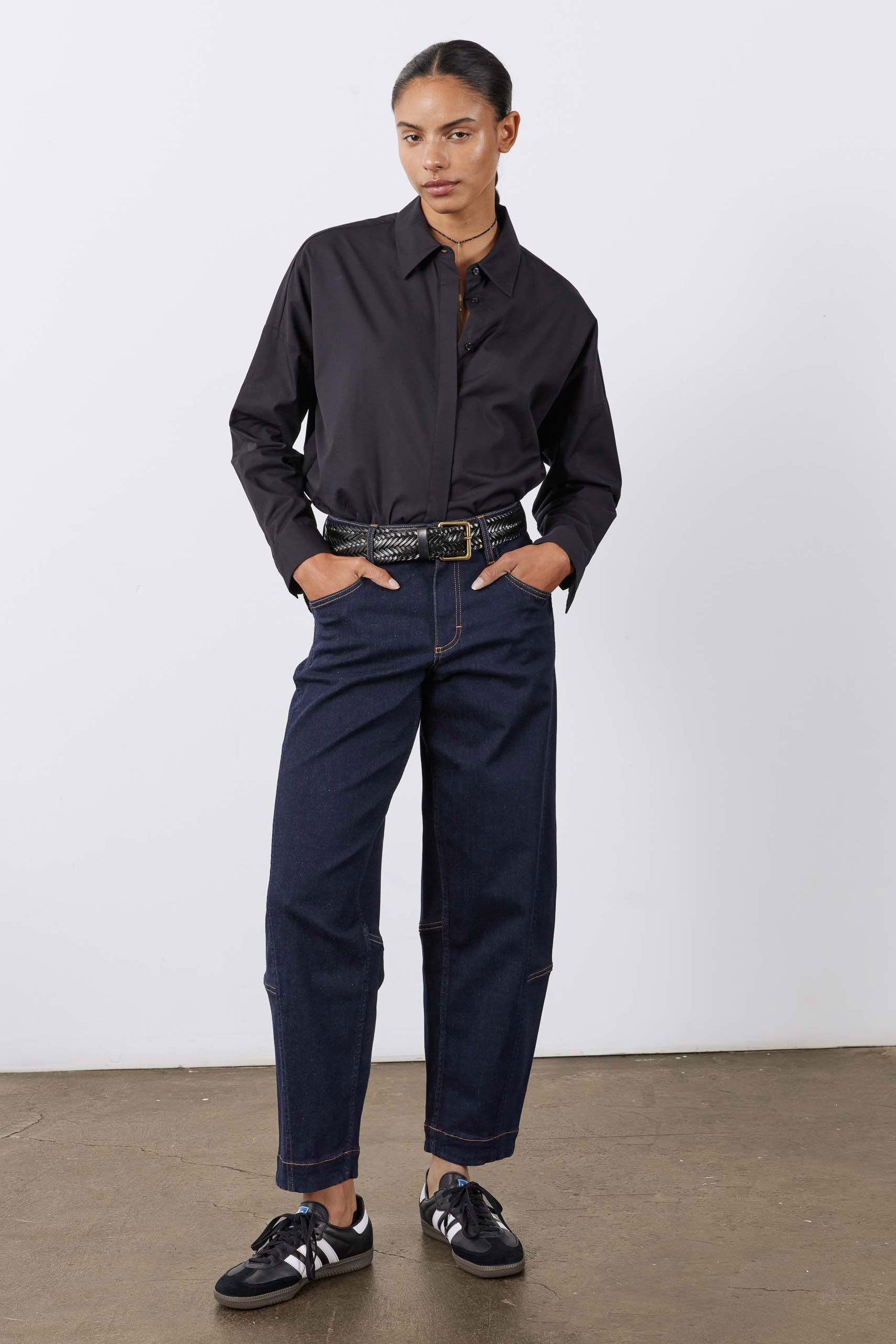 Long Wide-Leg Barrel Denim Jeans in Nyx Dark Wash
